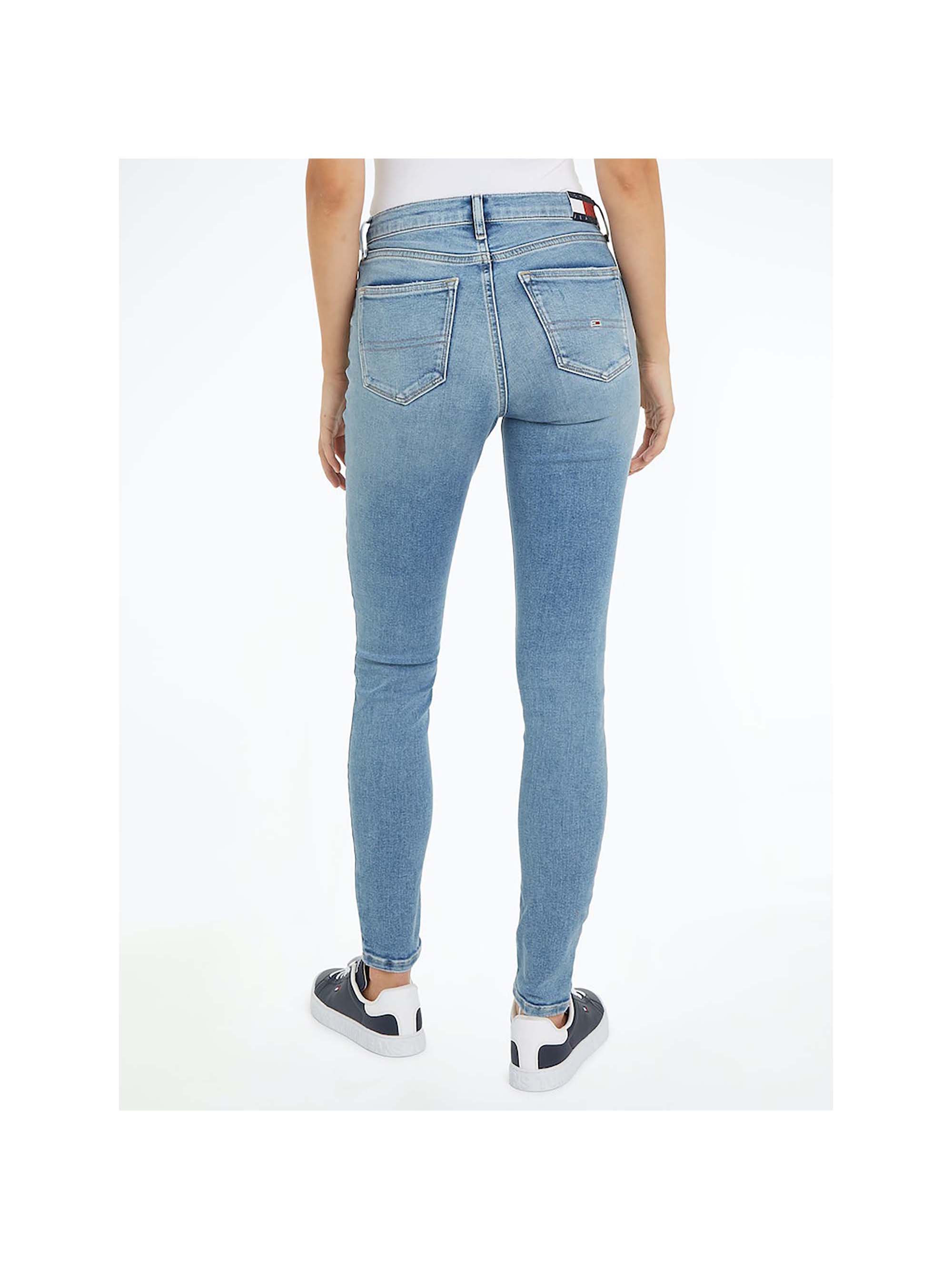 imagem de Jeans Tommy Jeans Nora Md Skn Bh22102