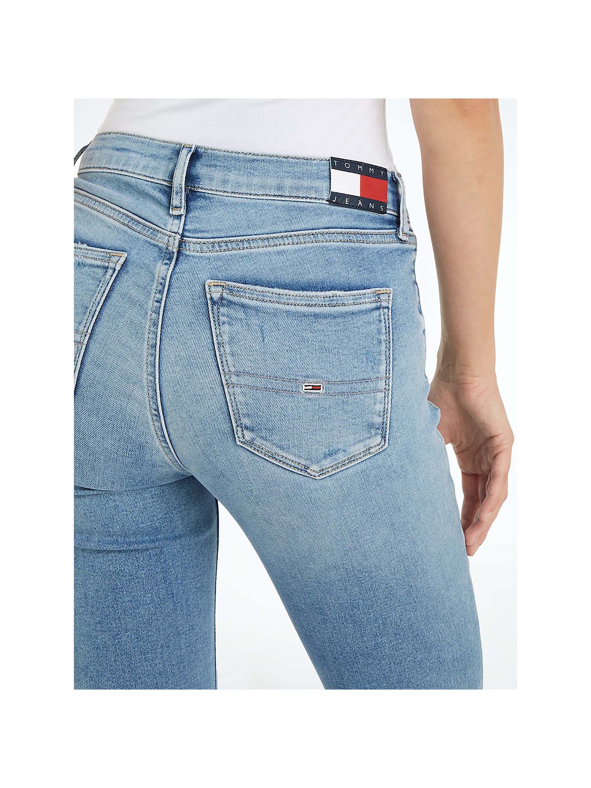 imagem de Jeans Tommy Jeans Nora Md Skn Bh22104